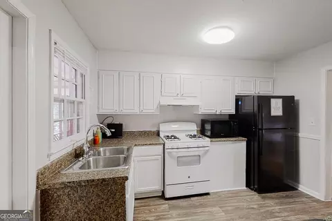 2535 Castile Dr, Morrow, GA 30260 photo 2