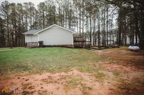 793 Gordon Rd, Barnesville, GA 30204 photo 5
