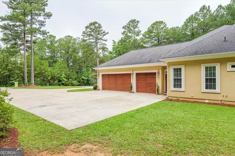 Exterior - 3144 Creek Side Dr, Thomson, GA 30824 photo 9 of 20