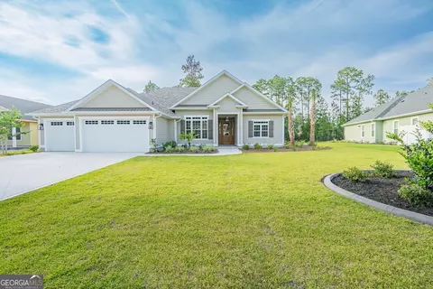 208 Fiddlers Cove Dr, Kingsland, GA 31548