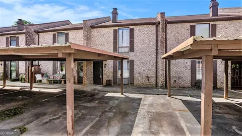 19 Little Mountain Vlg #C, Ellenwood, GA 30294
