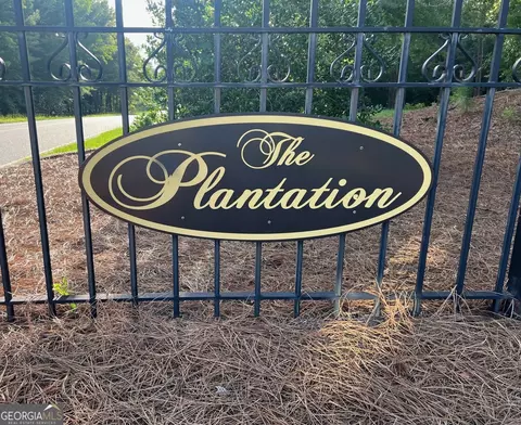 1400 Plantation Dr, Sandersville, GA 31082