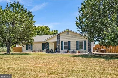 109 Summerfield Dr, Mcdonough, GA 30253