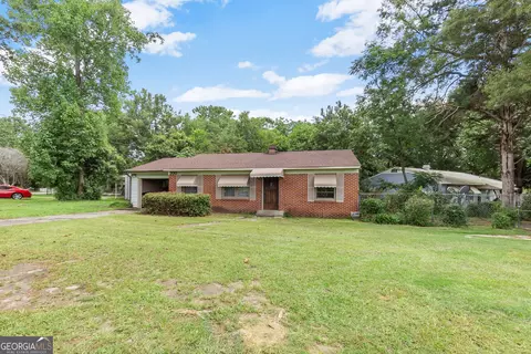 200 Ruzelle St, Warner Robins, GA 31093