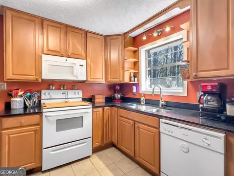 100 Cumberland Dr, Rex, GA 30273 photo 11