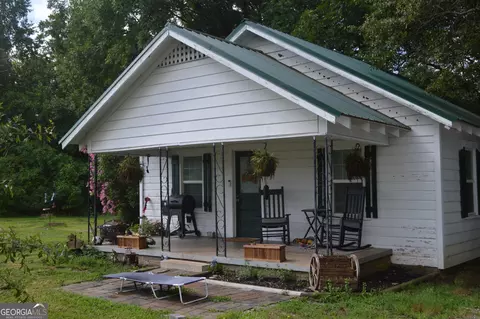 118 James Rd, Clarkesville, GA 30523