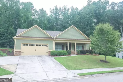 390 White Trillium Dr, Hoschton, GA 30548