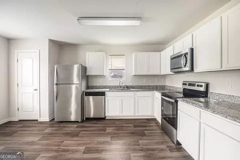 106 Whitespruce Dr, Lagrange, GA 30241 photo 8