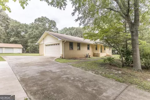 306 William John Ln, Bonaire, GA 31005 photo 9