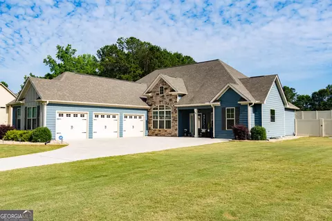 81 Moreland Oaks Dr, Moreland, GA 30259