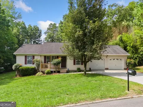 1661 Farley Dr, Tunnel Hill, GA 30755
