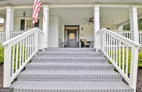 221 College St, Hogansville, GA 30230