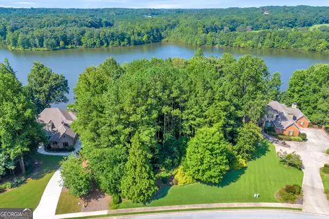 445 Lakeshore Dr, Monroe, GA 30655