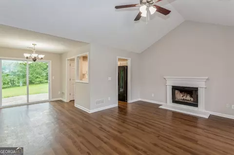 910 Peter Josiah Ct, Dacula, GA 30019 photo 2