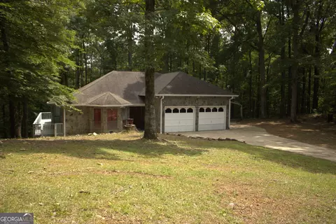 211 Long Cove Dr, Lagrange, GA 30240 photo 2