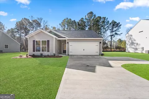 219 W E Smith Rd, Pembroke, GA 31321