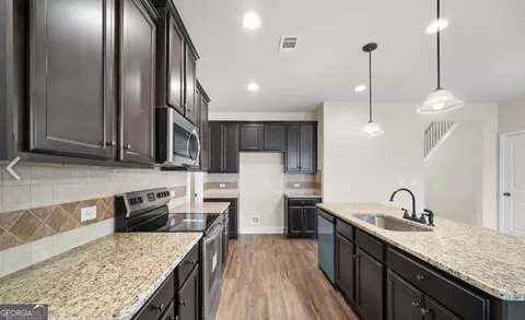 Kitchen - 5716 Laney Dr, Rex, GA 30273 photo 2 of 6