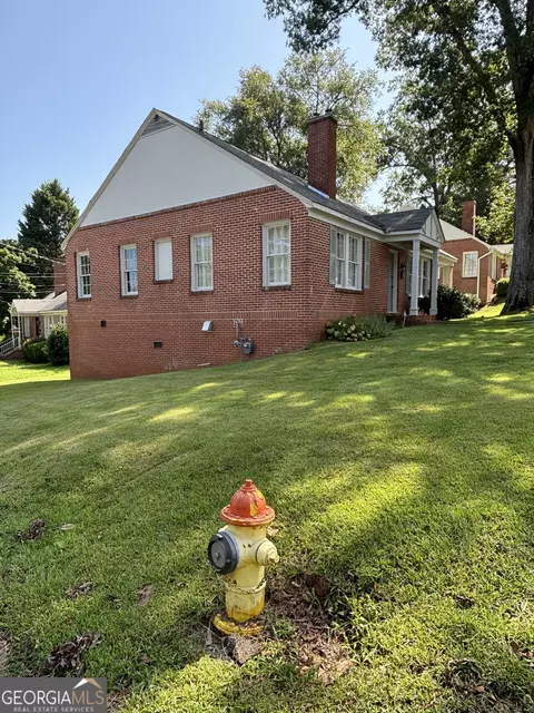 401 E 4th St, West Point, GA 31833 photo 2