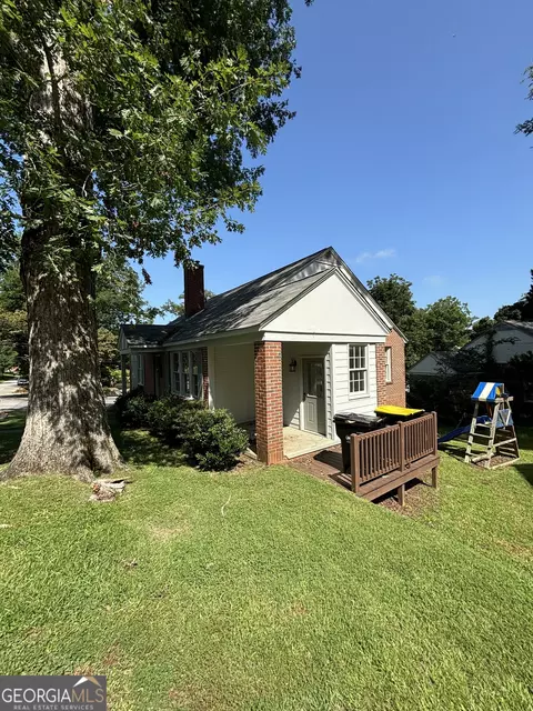 401 E 4th St, West Point, GA 31833 photo 5