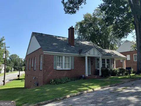 401 E 4th St, West Point, GA 31833 photo 7