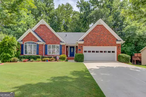 1505 Creek Pointe Cir, Lawrenceville, GA 30043