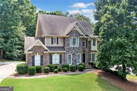 820 E Shore Dr, Canton, GA 30114