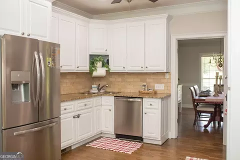 Kitchen - 2233 M P Harrison Rd, Monroe, GA 30655 photo 2 of 7