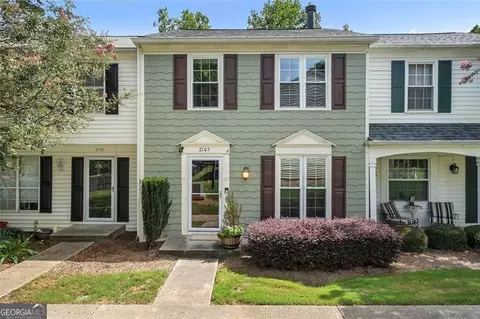 2105 Queen Anne Ct, Atlanta, GA 30350