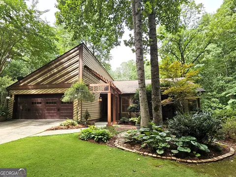 105 Dawn Dr, Fayetteville, GA 30215