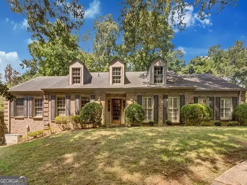 4730 Paran Vly NW, Atlanta, GA 30327