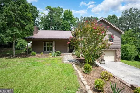 4005 Pinewood Dr SE, Dalton, GA 30721