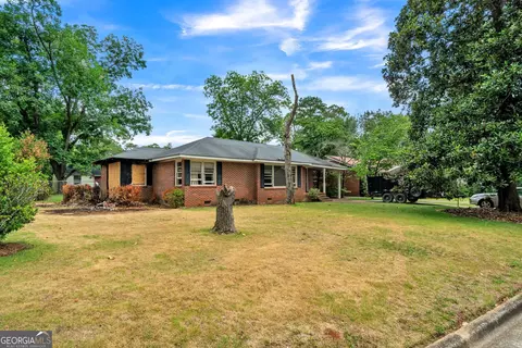 1906 Queens Rd, Albany, GA 31707