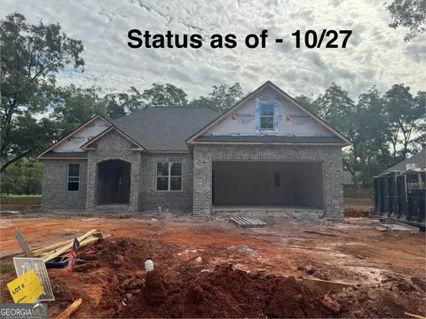 101 Champagne Dr, Perry, GA 31069