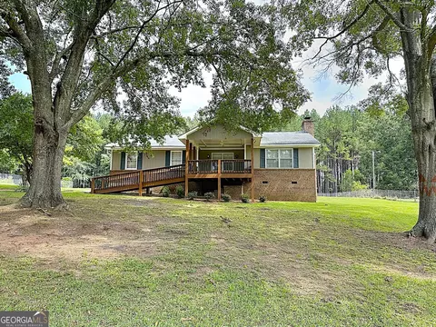 108 Shamrock Dr, Lagrange, GA 30241