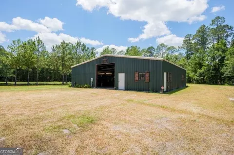 56 Canal St, Fargo, GA 31631