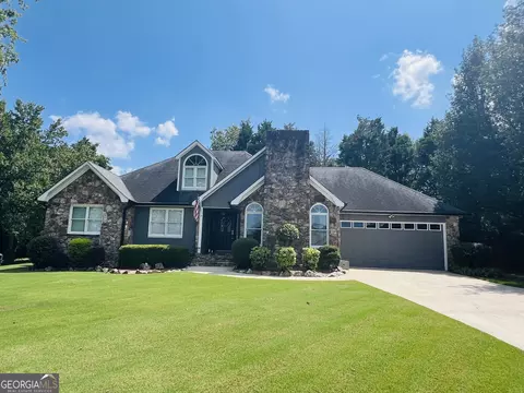 19 Leawood Ct SE, Lindale, GA 30147