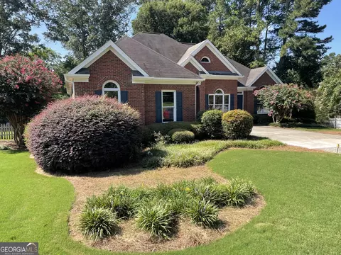 5744 James Walk Ct, Stone Mountain, GA 30087
