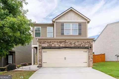 5745 Woodside Xing, Lithonia, GA 30038