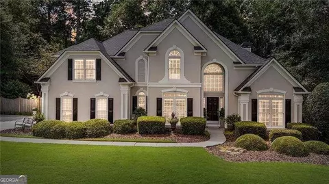 760 Heathland Dr, Roswell, GA 30075