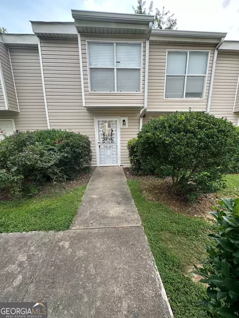 124 Governors Dr, Forest Park, GA 30297
