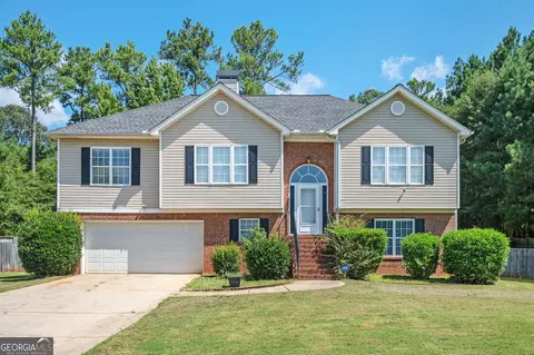 233 Cobblestone Ln, Mcdonough, GA 30252