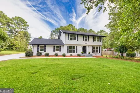 627 Kings Ridge Dr, Monroe, GA 30655