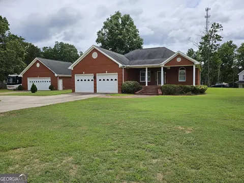 108 Parkdale Dr, Hartwell, GA 30643