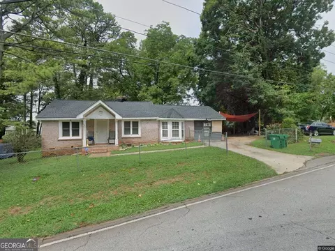 574 Glendale Rd, Scottdale, GA 30079