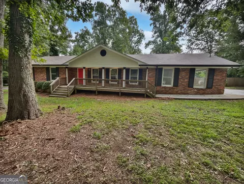 518 Dorsey Cir SW, Lilburn, GA 30047