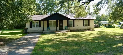 104 Walker St, Greensboro, GA 30642