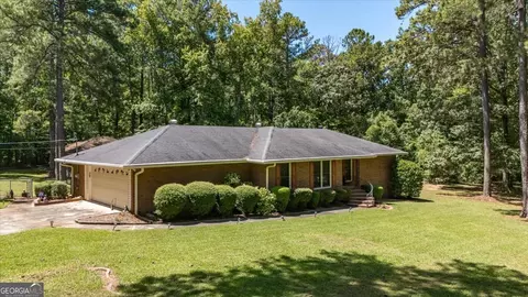 131 Hilltop Cir, Macon, GA 31210