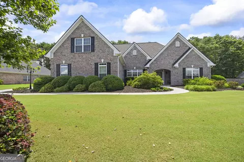 516 Sandy Cove Dr, Loganville, GA 30052
