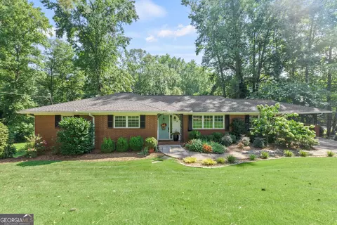 9 Mansour Cir, Newnan, GA 30263