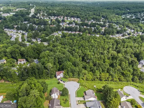 692 Sugar Oak Ln, Lawrenceville, GA 30043